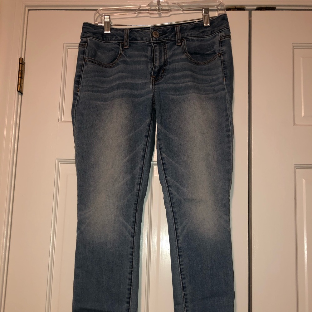 Light colored American Eagle Super Stretch Jeans